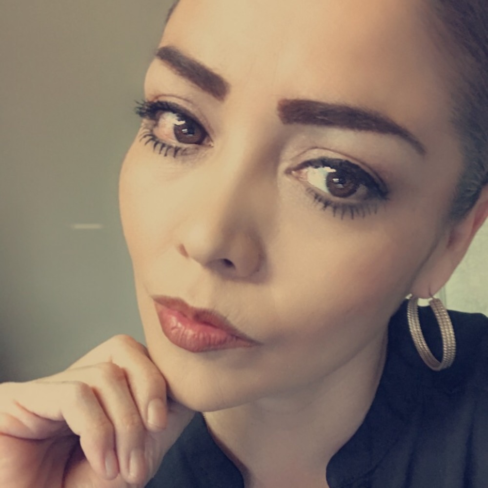 Meet your Posher, Elizabeth